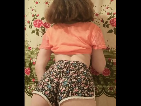 ❤️ Sexy matashin jariri yana cire guntun wando a kyamara ❤ Ingantacciyar batsa ❌️❤
